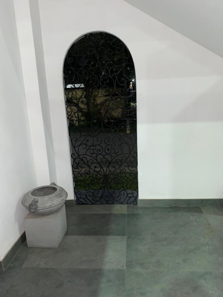Ice Berg Dehiwala-Mount Lavinia Quarto foto