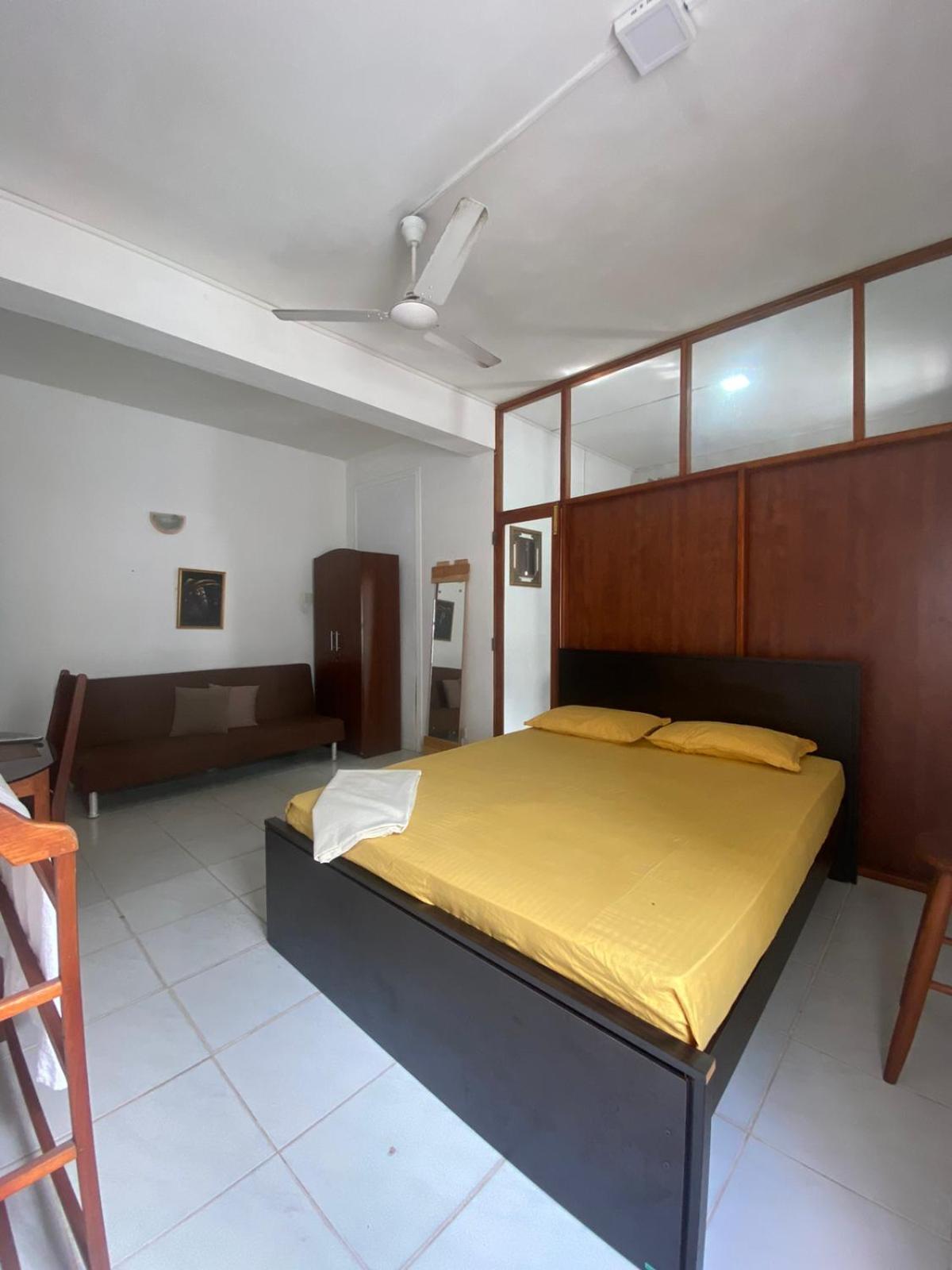 Ice Berg Dehiwala-Mount Lavinia Quarto foto
