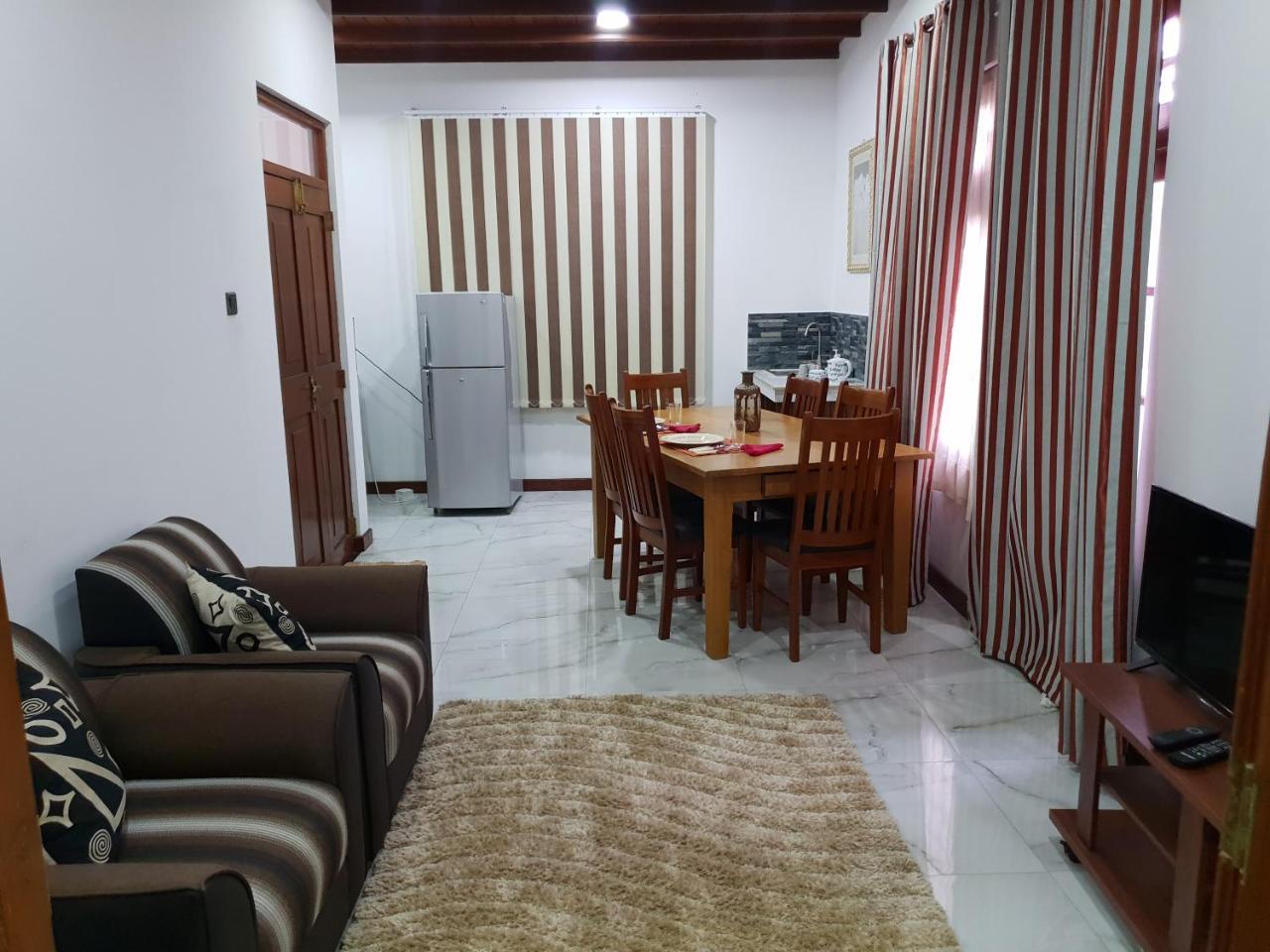 Ice Berg Dehiwala-Mount Lavinia Exterior foto