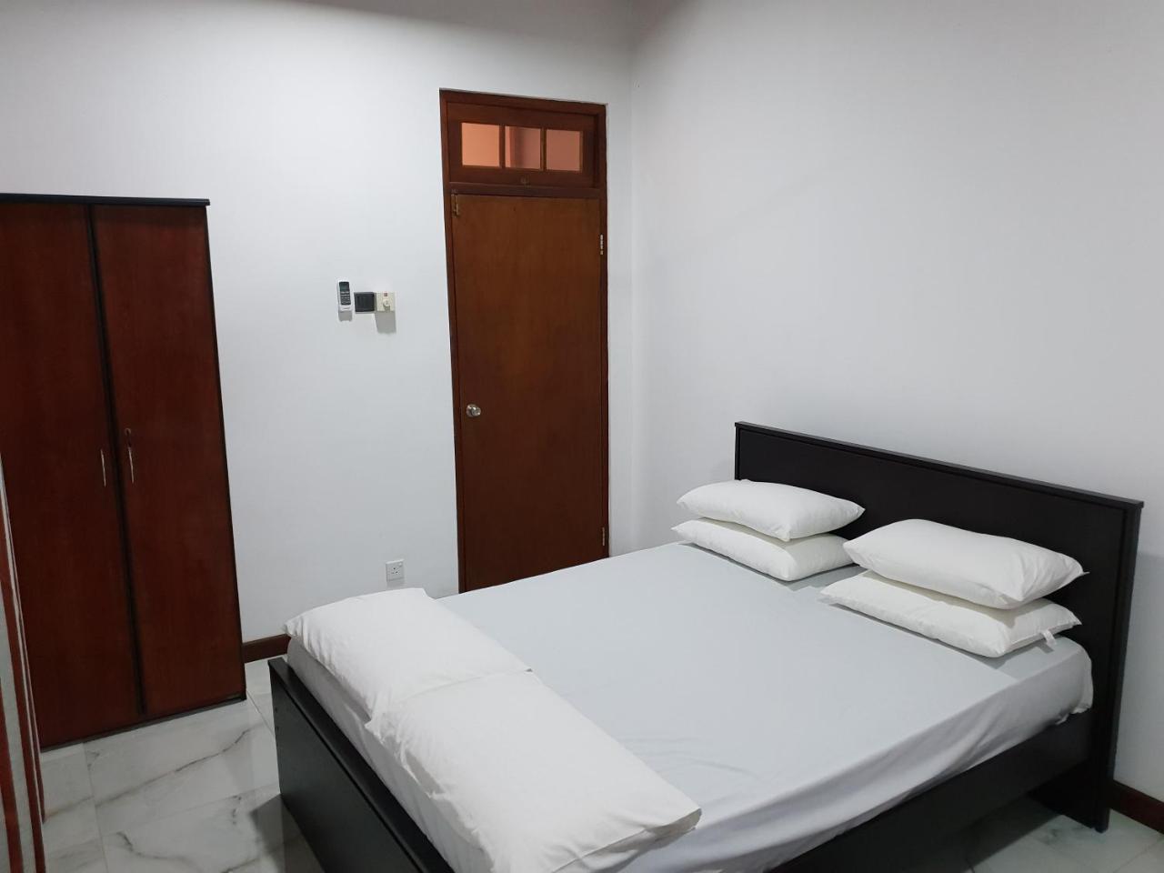 Ice Berg Dehiwala-Mount Lavinia Exterior foto